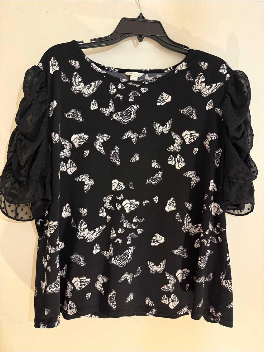 Like DOLLY 🦋 Cato Black Butterfly Print Puff-Sleeve Blouse